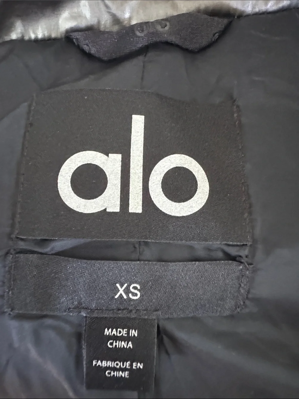 Alo Metallic Break Line Trench Size XS